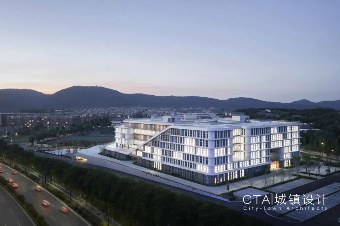 南京工业大学江浦校区三期工程建设项目(海外学院)丨中国南京丨南京城镇建筑设计咨询有限公司,南京长江都市建筑设计有限公司-35
