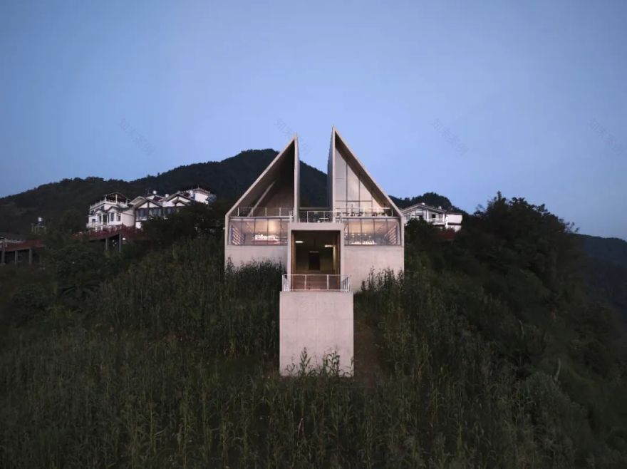 链接人与天地的媒介:怒江大峡谷先锋书店-104