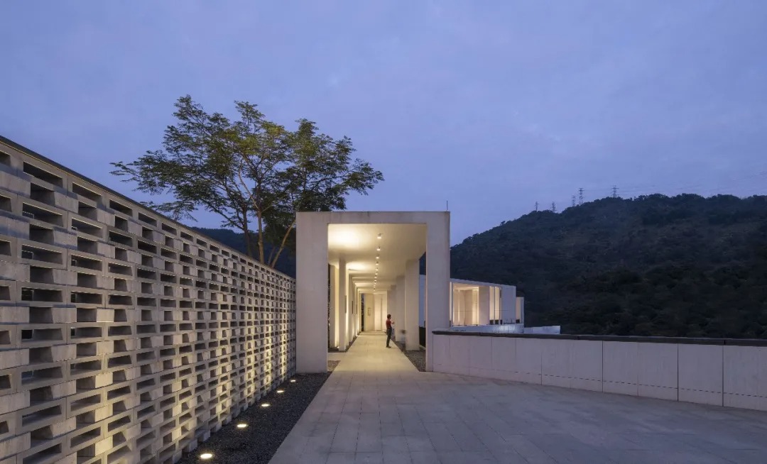   道远设计丨绿地香港·杉禾田晶舍 景观设计 丨中国广州-40