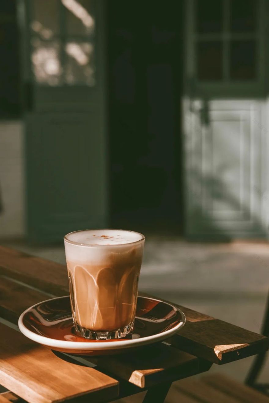 成都 Ease Coffee 咖啡厅 | 英伦工业风与自然生长的完美融合-42