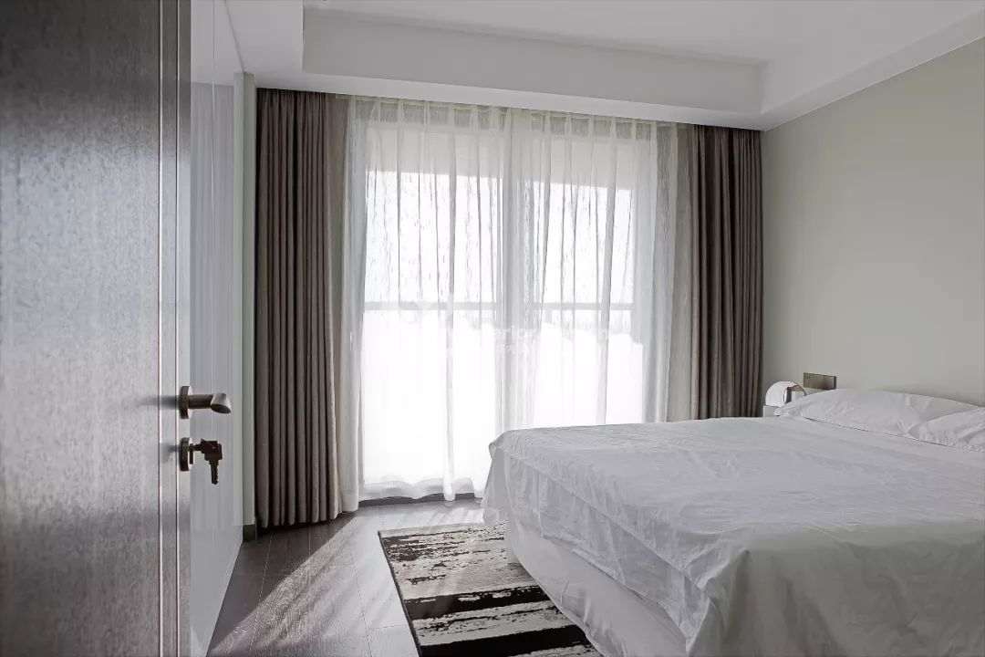 黑白极简,打造 330㎡顶层复式梦空间-100