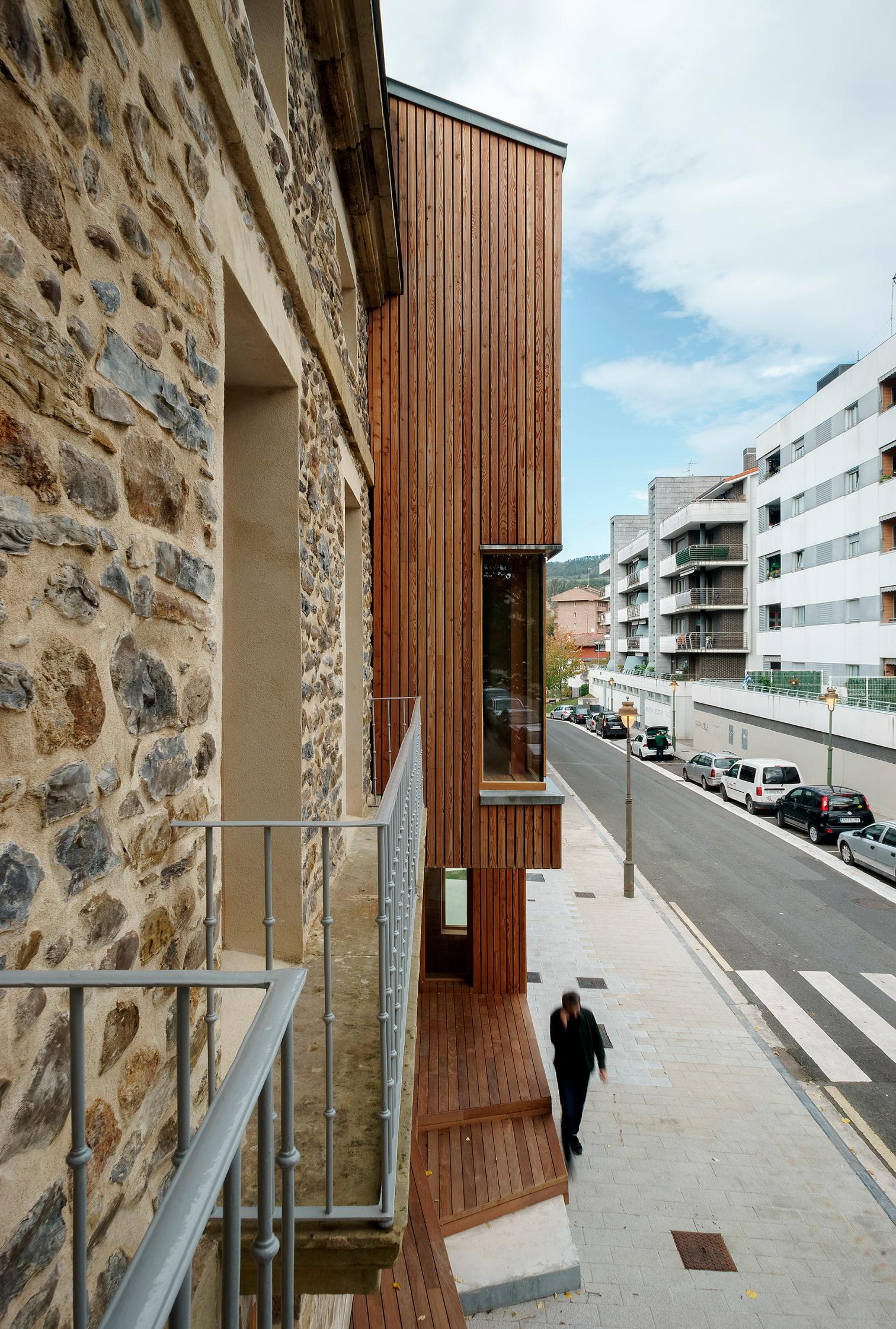 西班牙 Usúrbil 音乐学校改扩建丨Jorge Allende-12