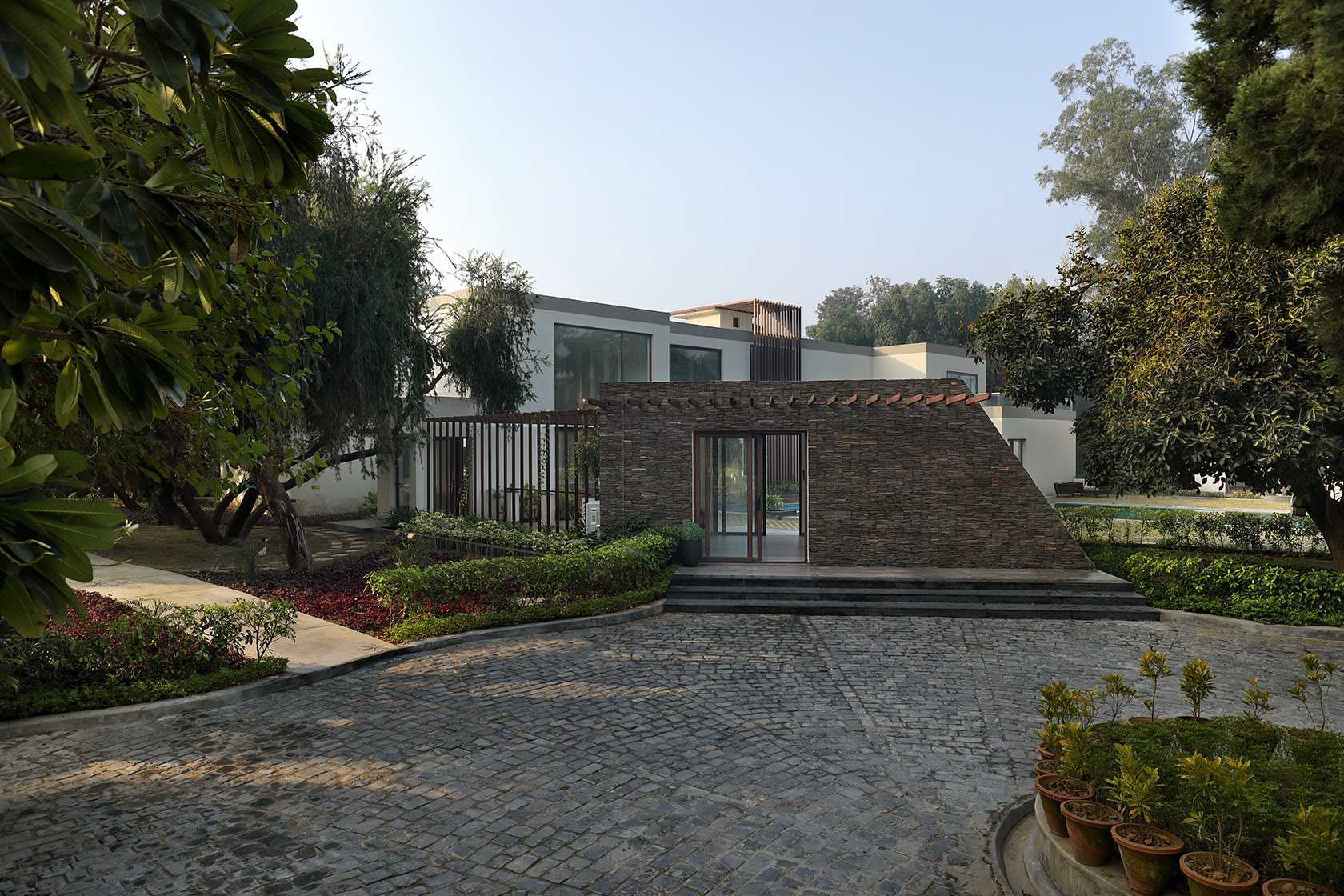 The House of Greens / Intrigue Studio + Lab-11