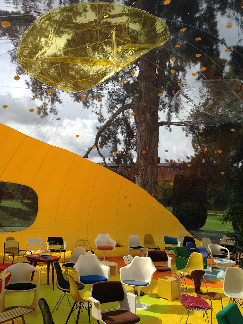 东伦敦的黄色大泡泡 / Dosis-61