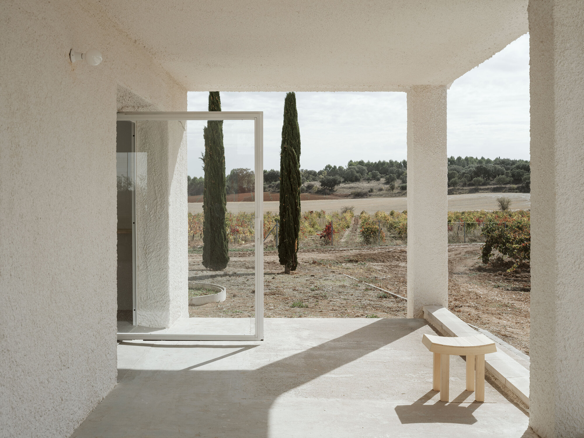 原始房屋丨西班牙丨HANGHAR-13