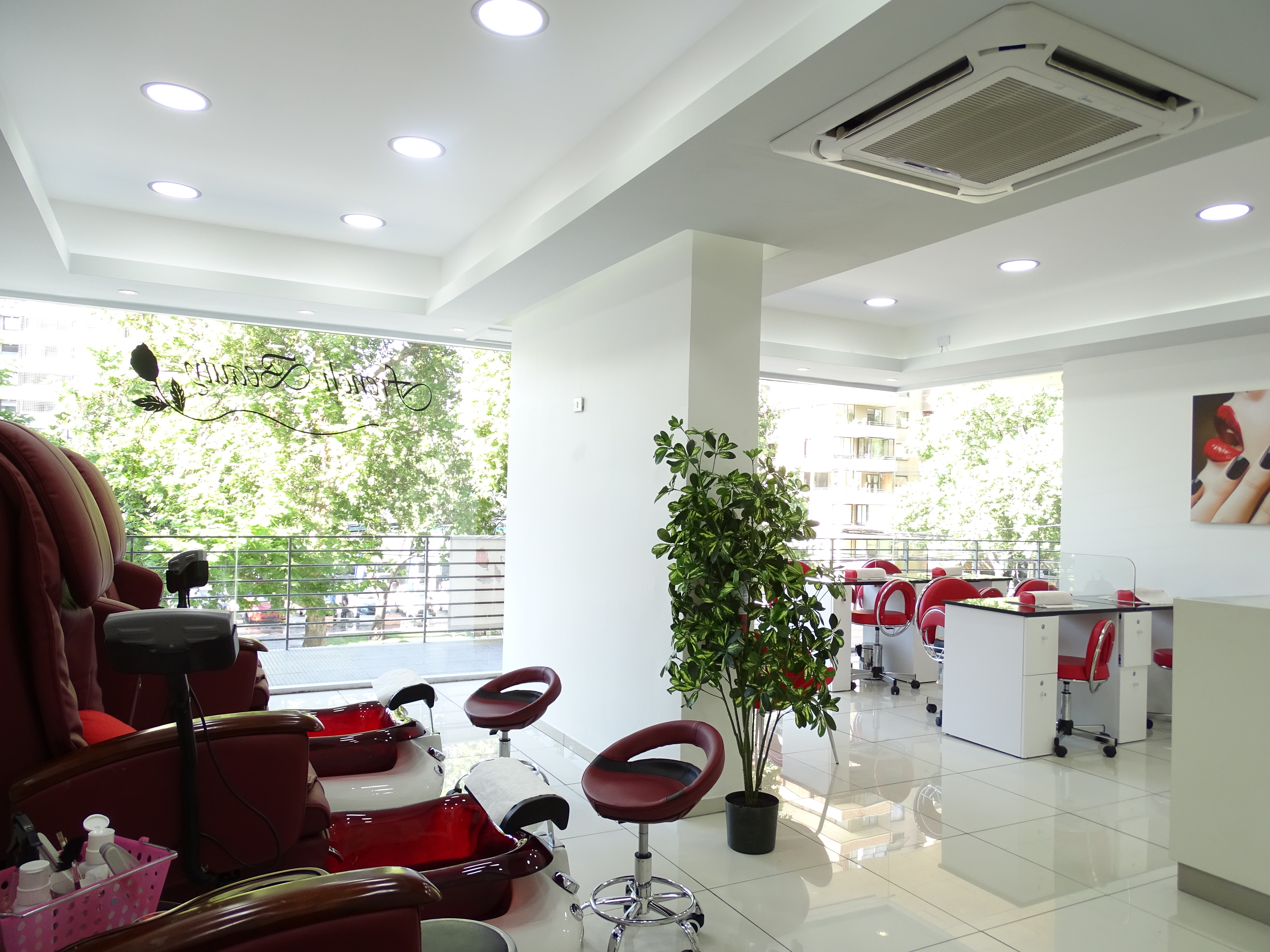 法国美丽之家的购物商城设计-5