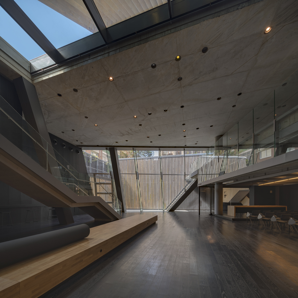 融合圣尼古拉斯教堂的西班牙音乐学校设计-21