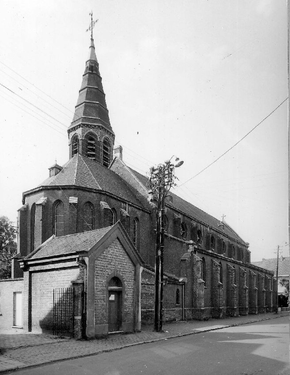 前教堂改造为带社区功能的办公楼丨比利时丨OFFICEU architects for urbanity-24