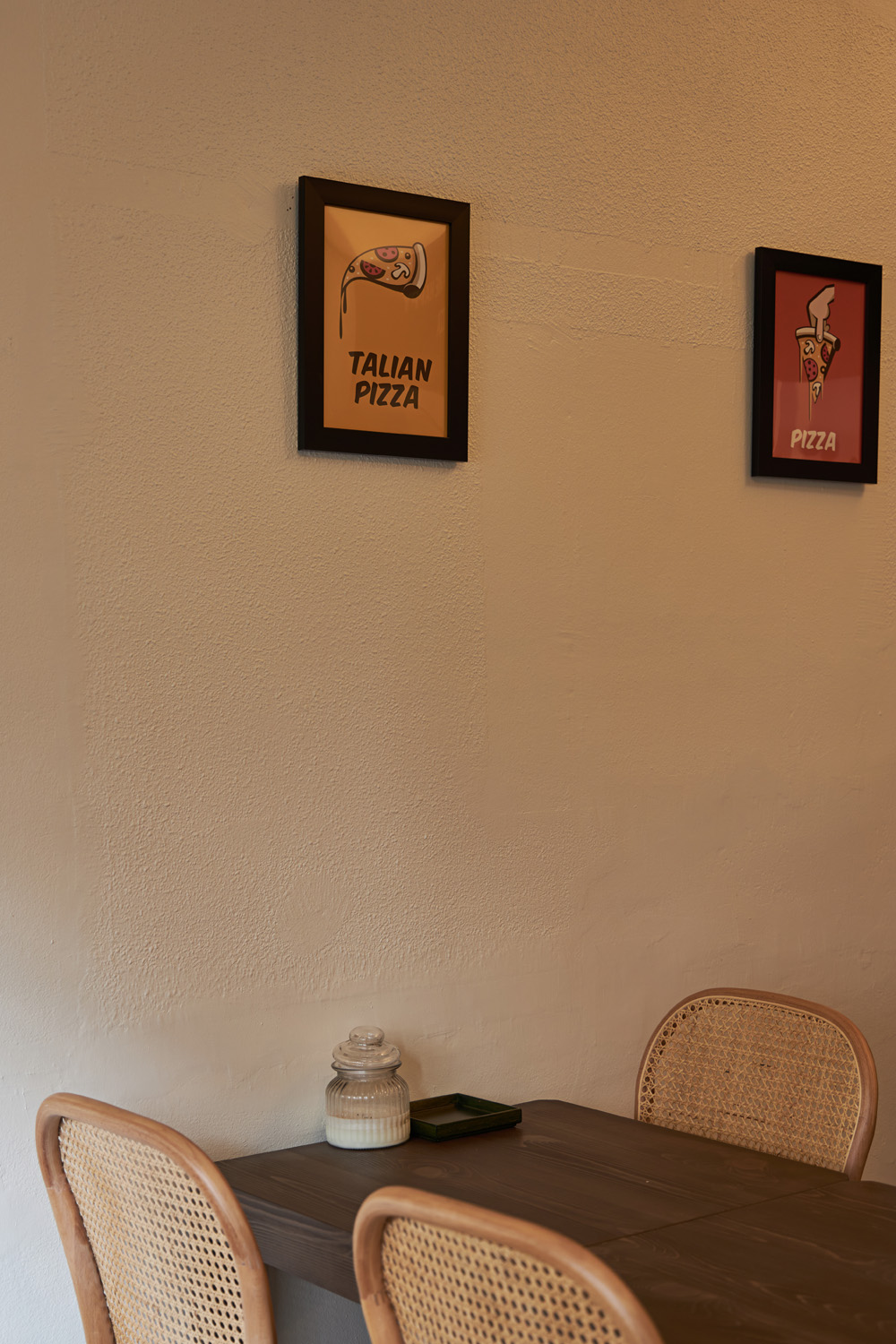 彩色点睛，7 平米小店的独特设计-13