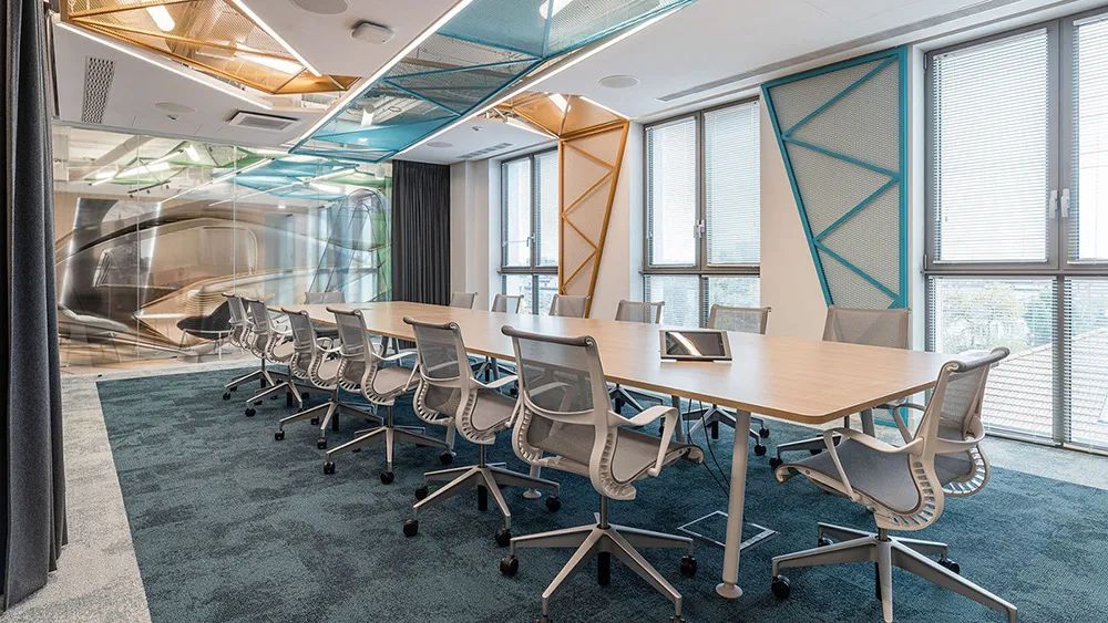 波兰 Autodesk 办公室 | 活力动感金属网演绎现代工业风-4