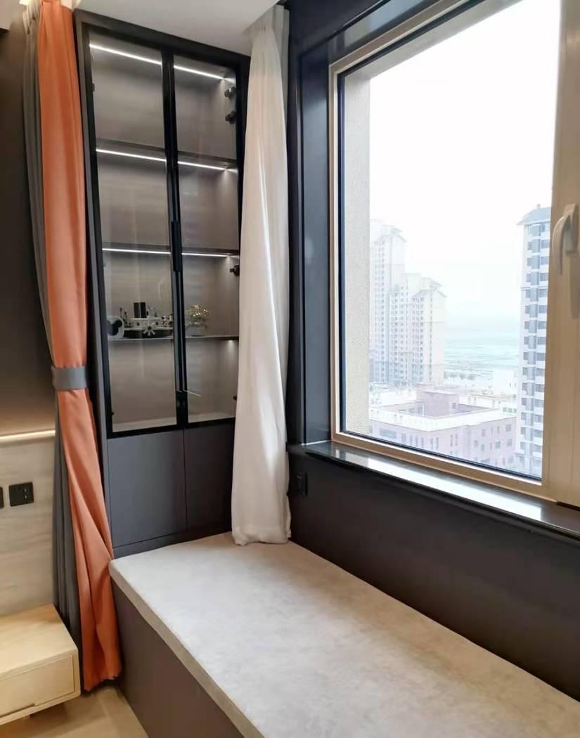 90 平米现代简约风家居设计，温馨舒适与实用并存-36