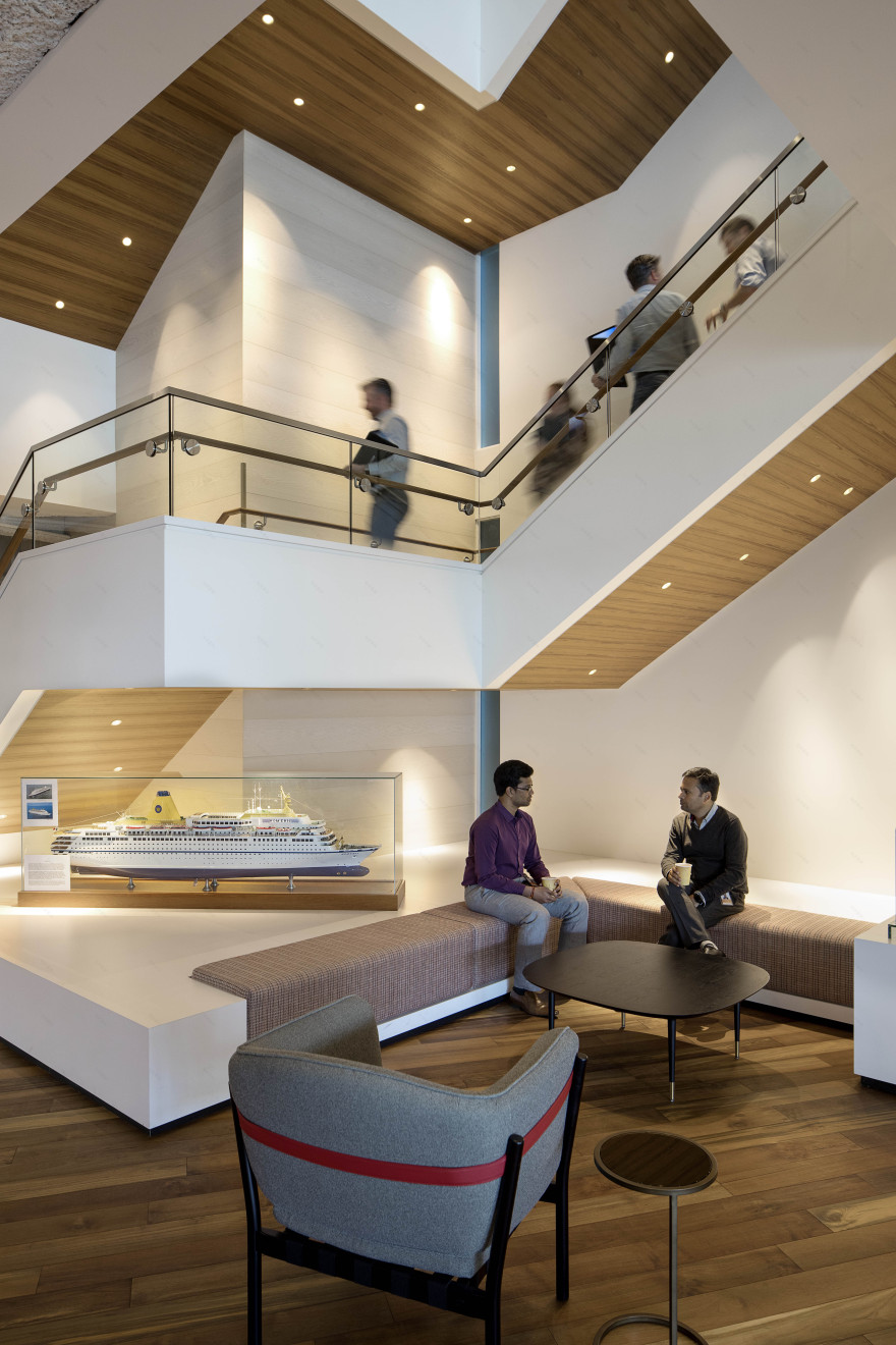 holland america group hq-20