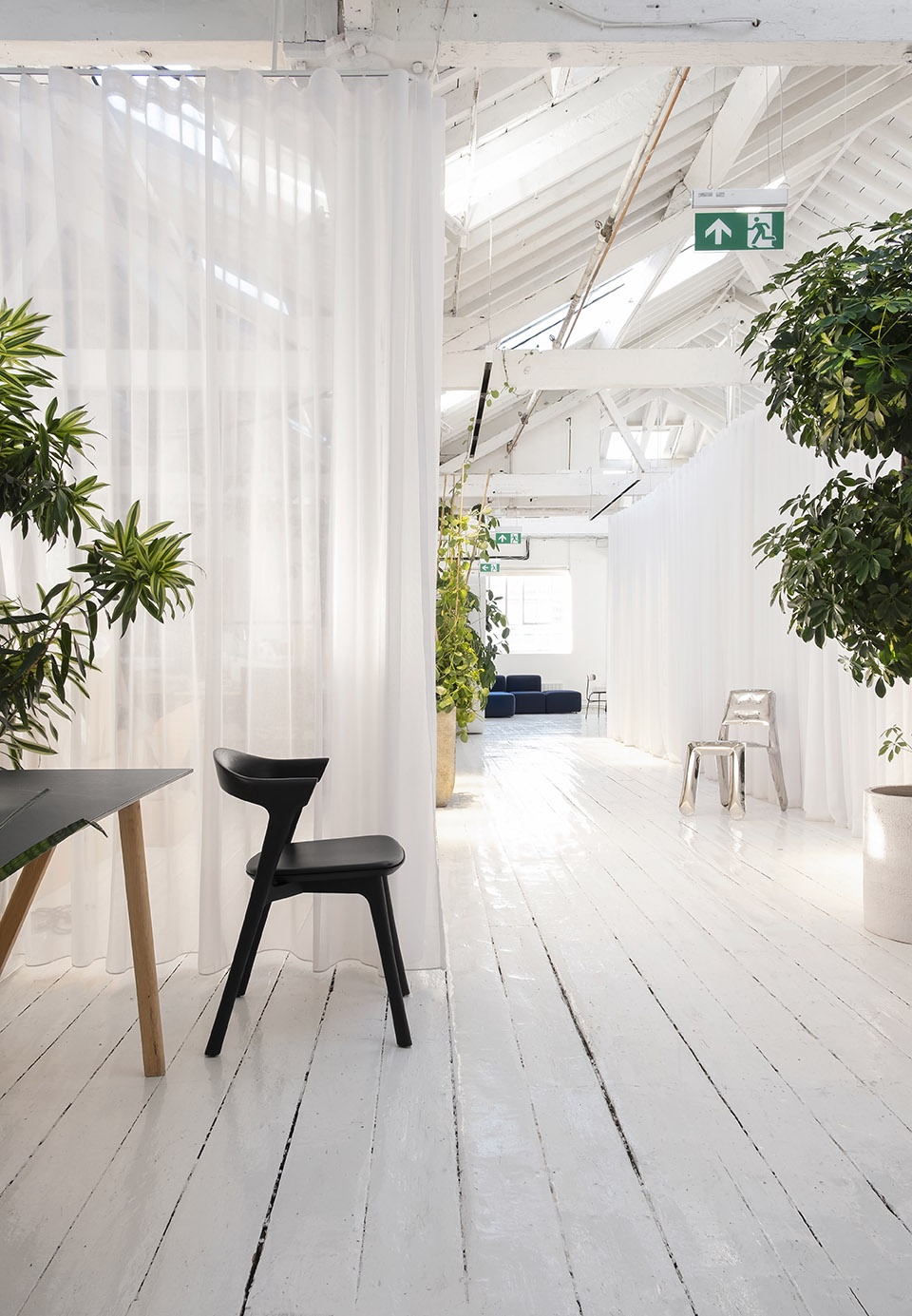 伦敦科技公司可调节式办公空间,灵活利用自然光与绿植-28