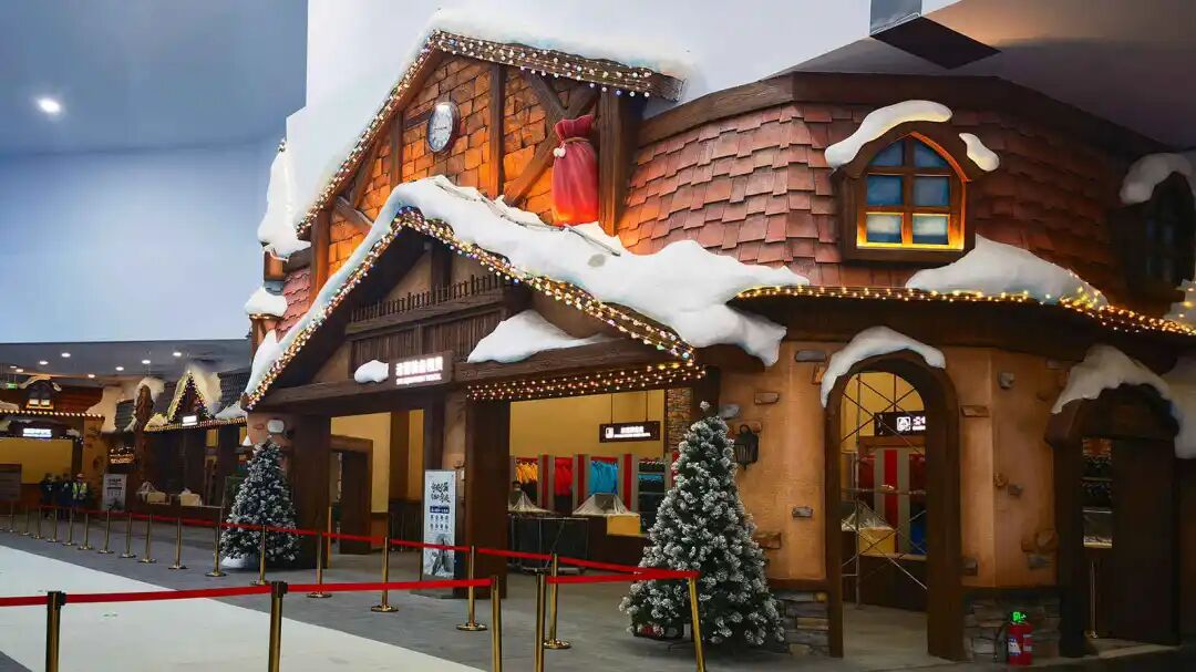 谁说滑雪只能冬天？华中首座城市中心室内滑雪场，四季都能嗨翻天！-5