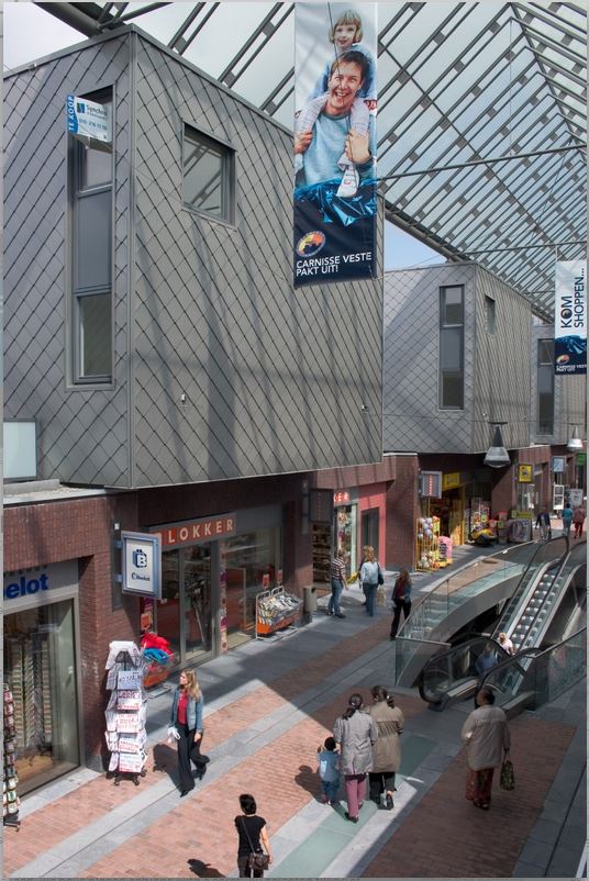 河畔购物中心的绿色设计-9