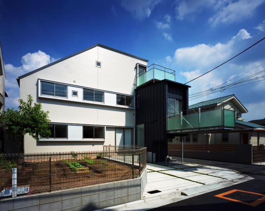 【白鷺の家】吊り橋のように宙に浮くバルコニーの家丨日本京都丨(株)プライム一級建築士事務所-13