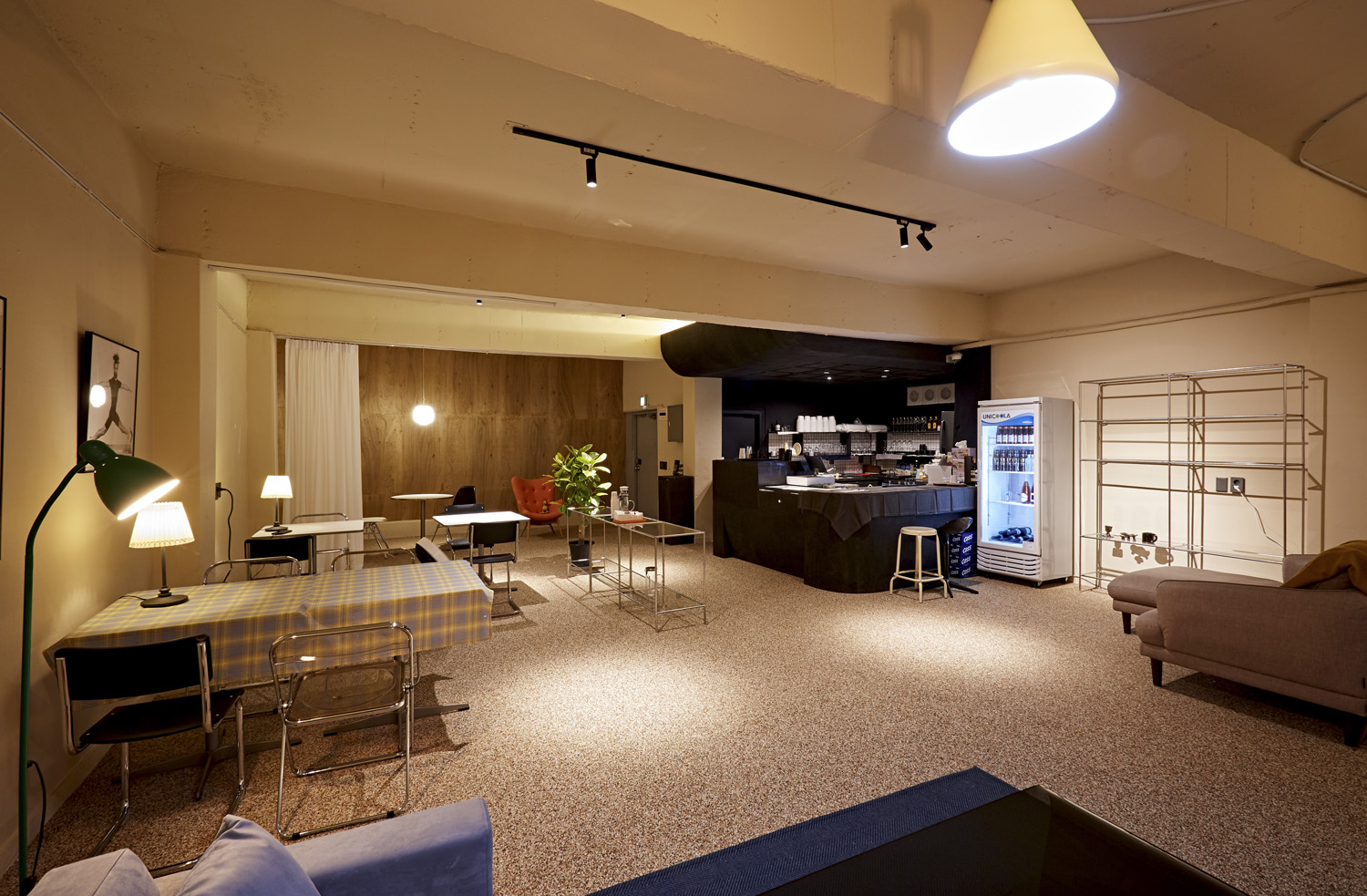 "木质氛围的 30 平米小空间设计"-3