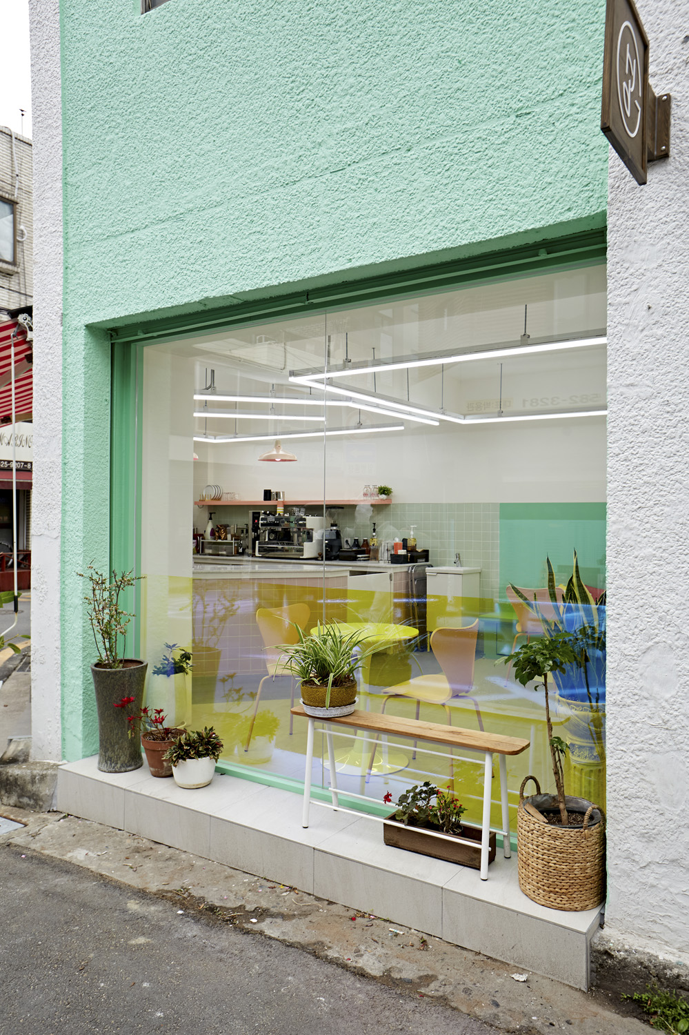 春日粉绿小馆 | 7 坪空间里的温馨咖啡馆设计-15