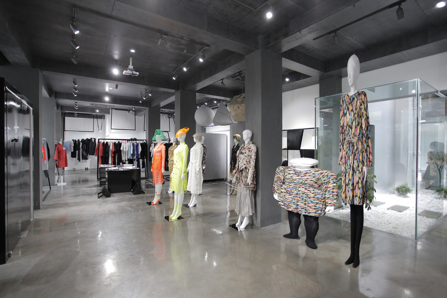 复古住宅变奏曲 · 成都街头趣味时尚空间-28