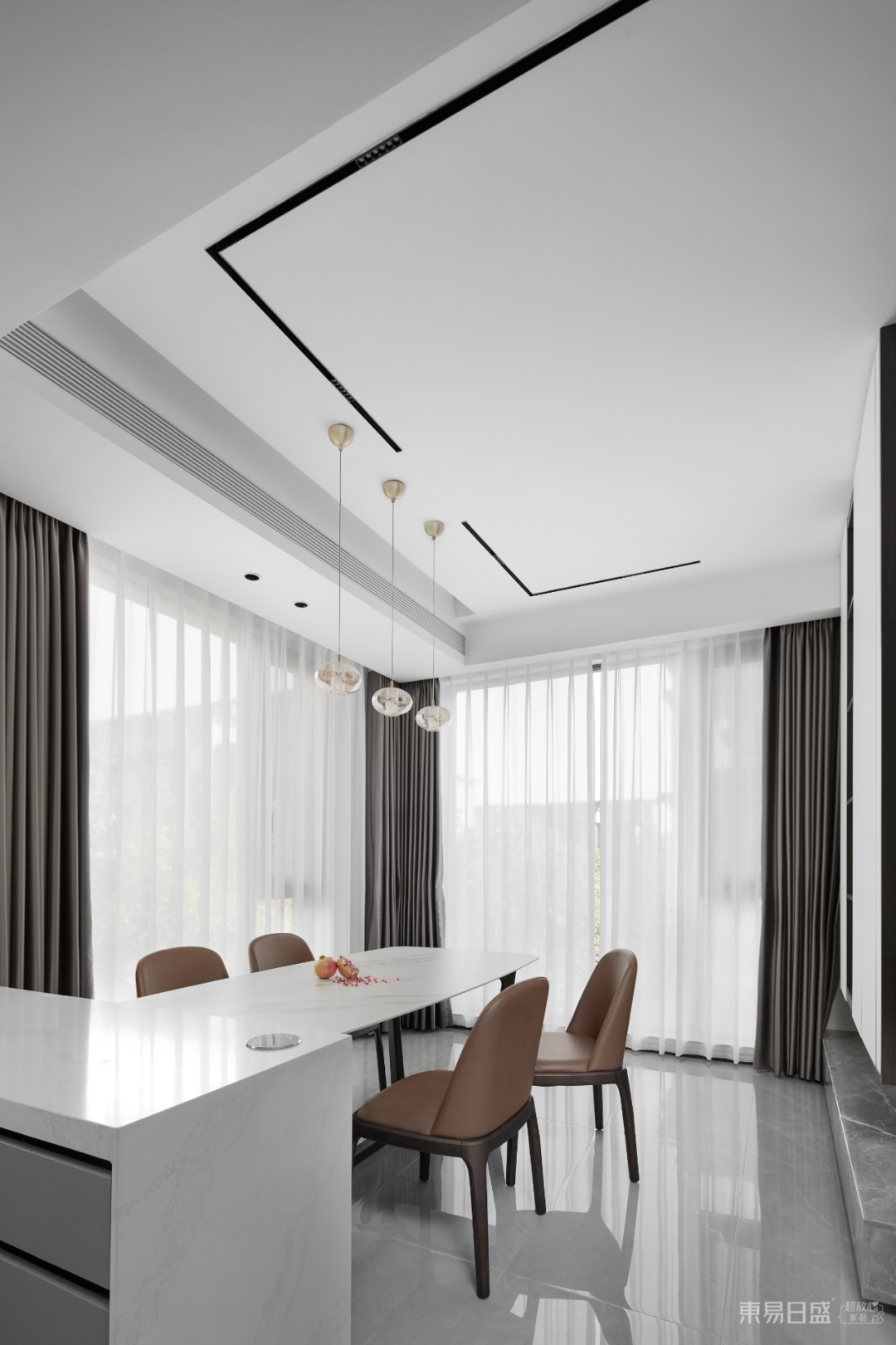 155㎡现代黑白灰简约风复式，客餐厨一体改出通透大视野-36