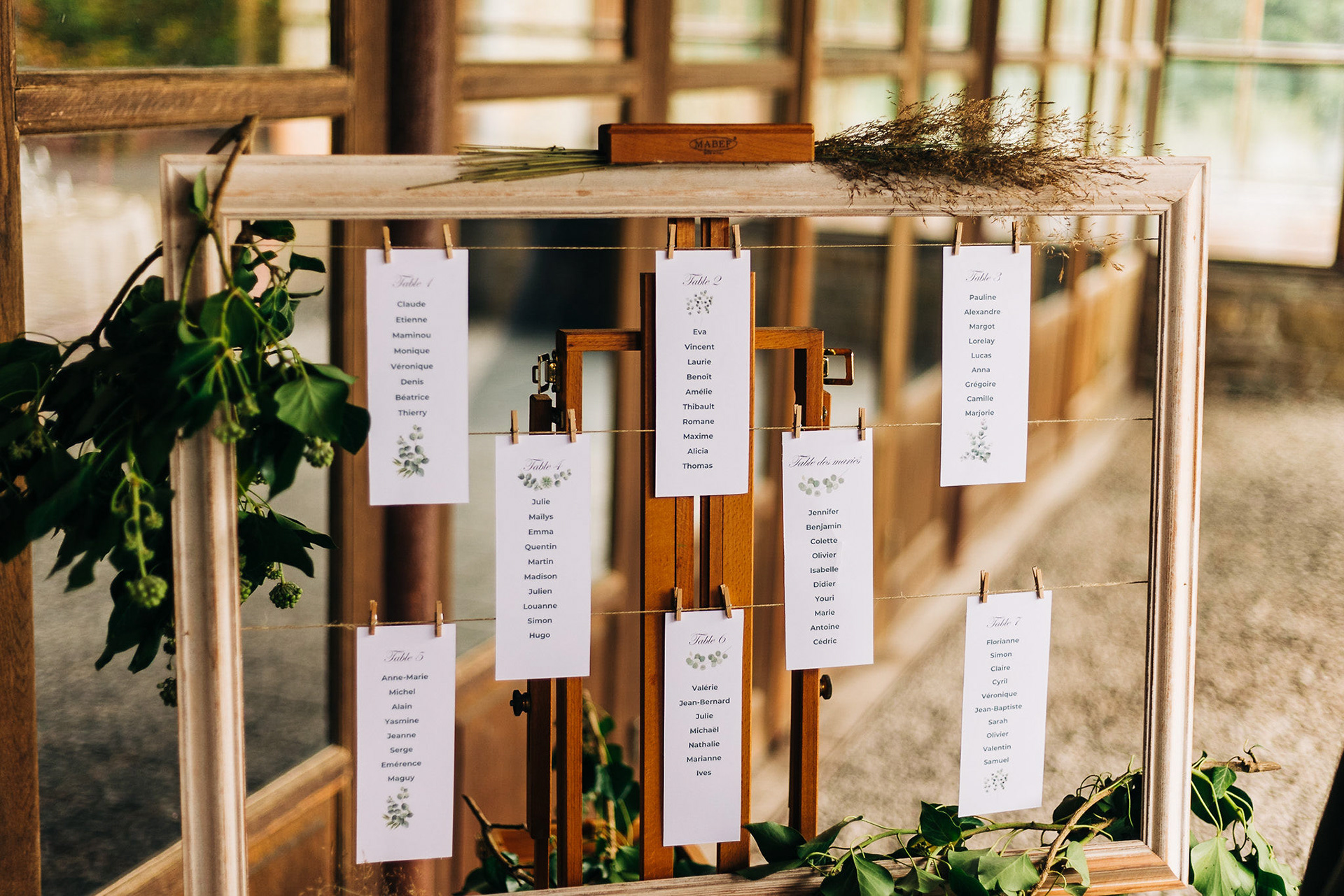 尊尼获加(J&B)· 真挚之爱与率性之美
注:J&B一般指尊尼获加(Johnnie Walker Black Label)品牌的缩写,不过这里没有更多背景信息,如果J&B有其他特定指代,请根据实际情况调整 丨比利时-21