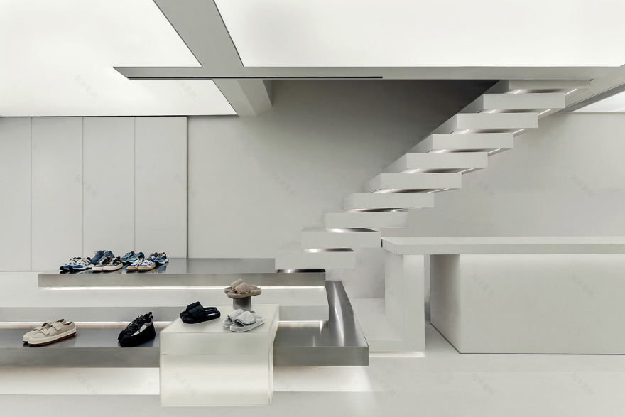 Sgirl 仓储式批发概念店丨中国广州丨RBA|Urban Object-3