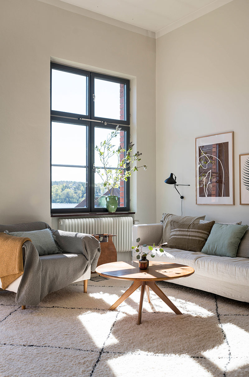 暖色调瑞典工业风公寓，自然光打造温馨家居-8