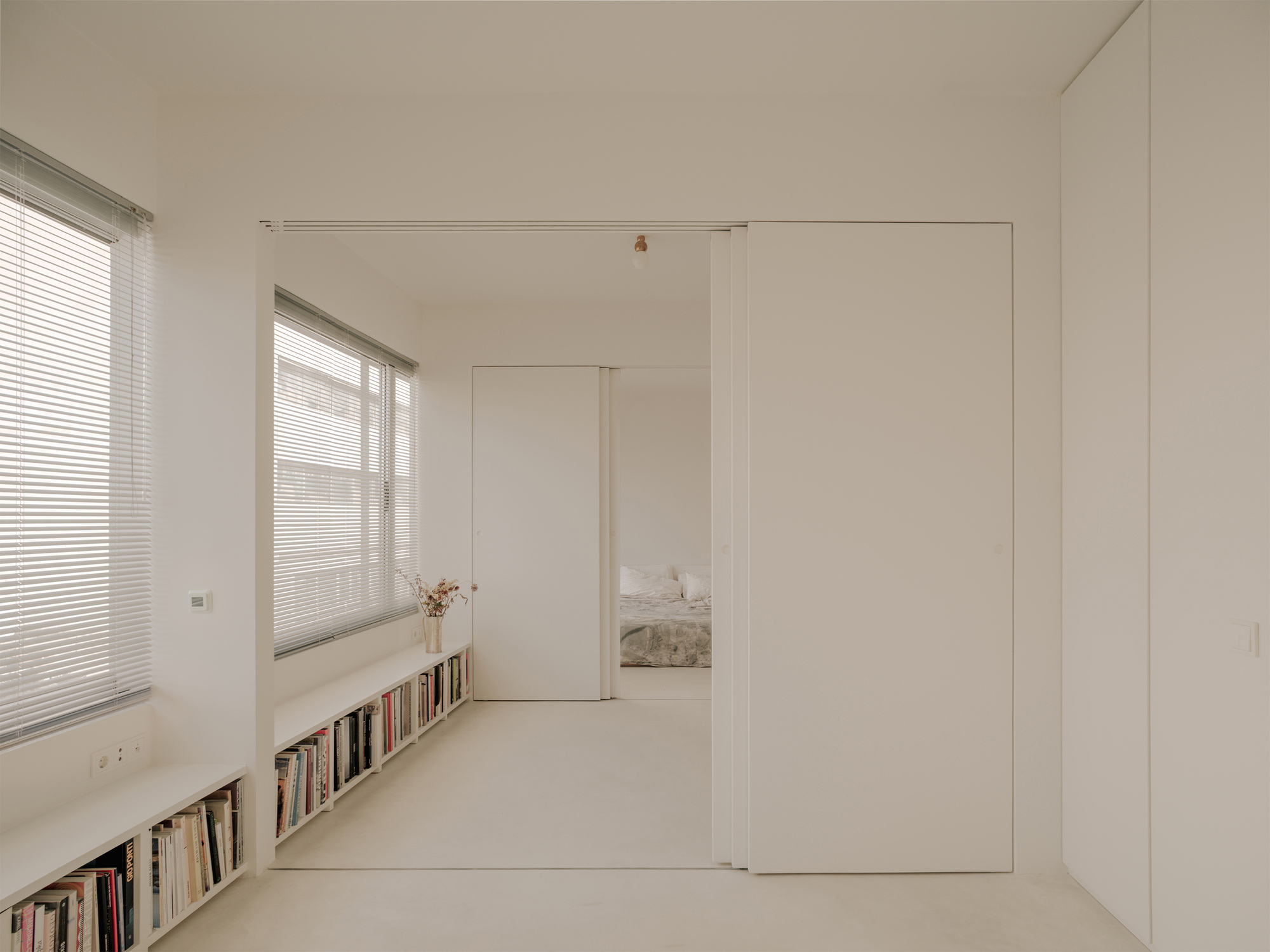 Astral Weeks Flat and Exhibition Space / Oblique-17