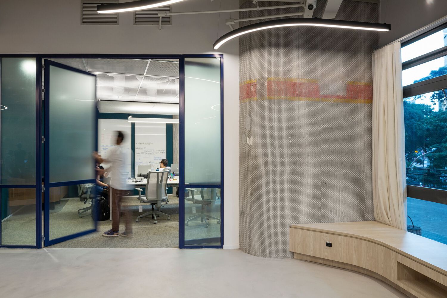 巴西圣保罗 copan 大楼商务咨询公司总部室内设计-13