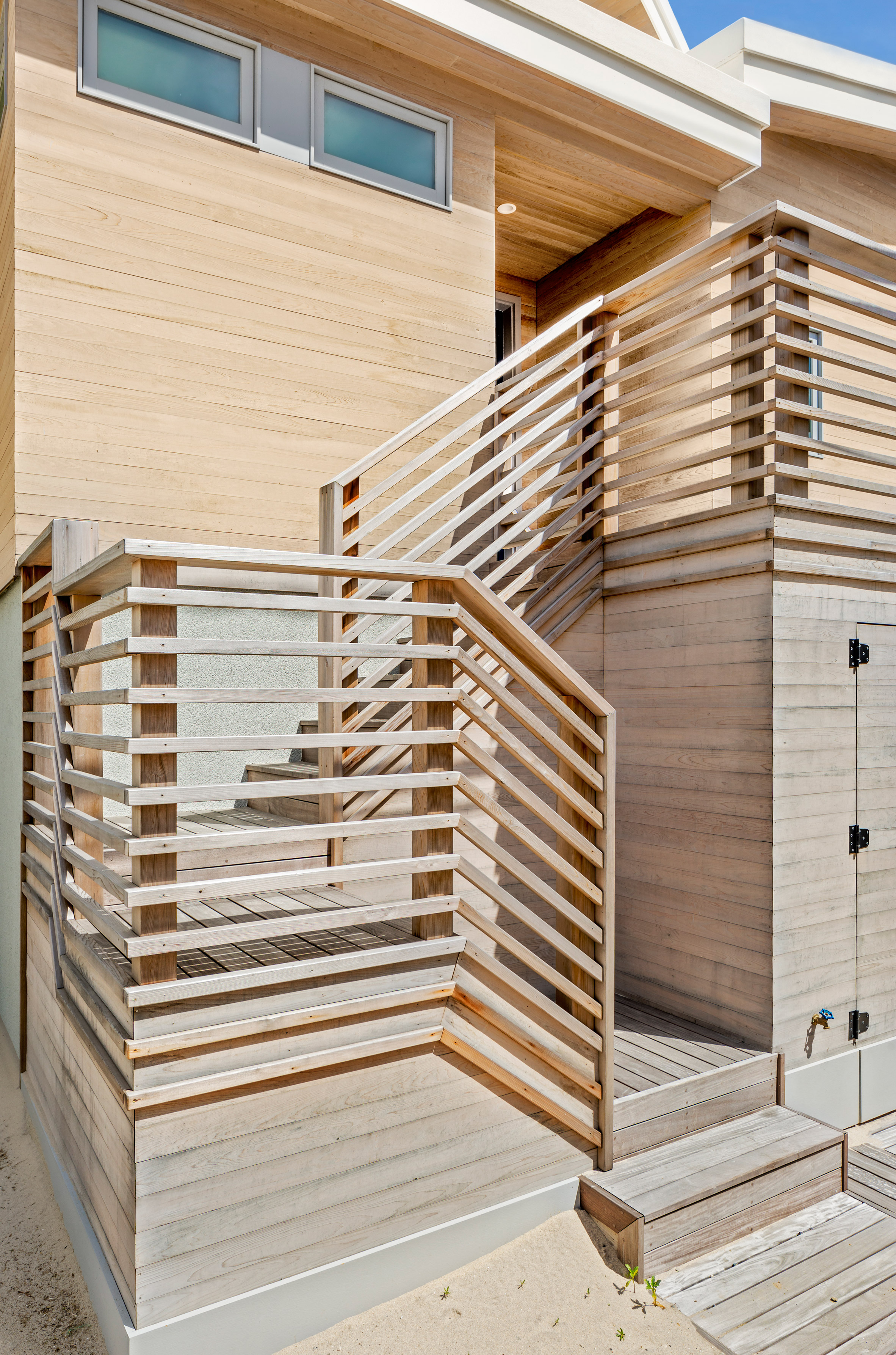 BFDO completes wooden Surfboard House near Rockaway Beach-4