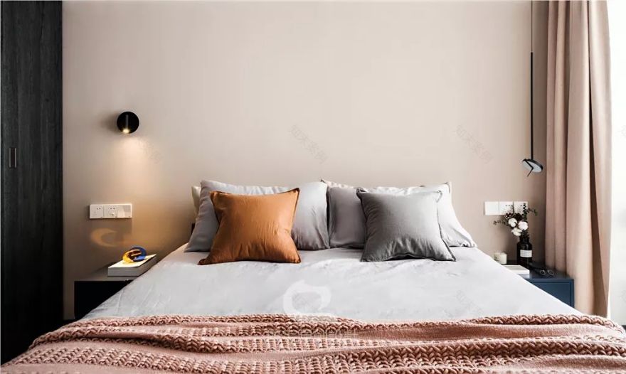 小户型改造,黑白灰遇上温柔杏粉-26