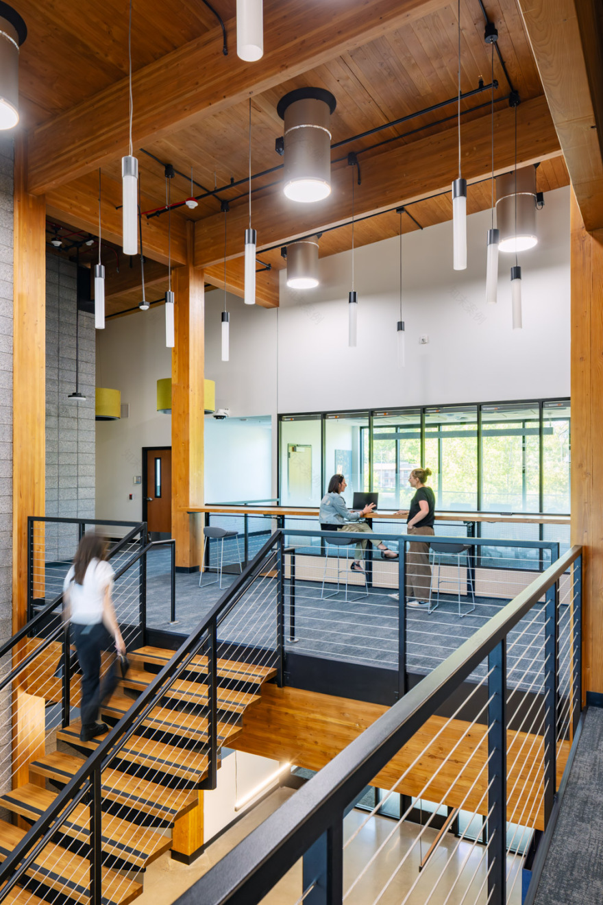 Mountain Line Downtown Connection Center | HDR-15