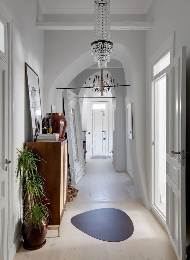 瑞典优雅公寓设计，浪漫倾斜屋顶与现代装饰的完美融合-28