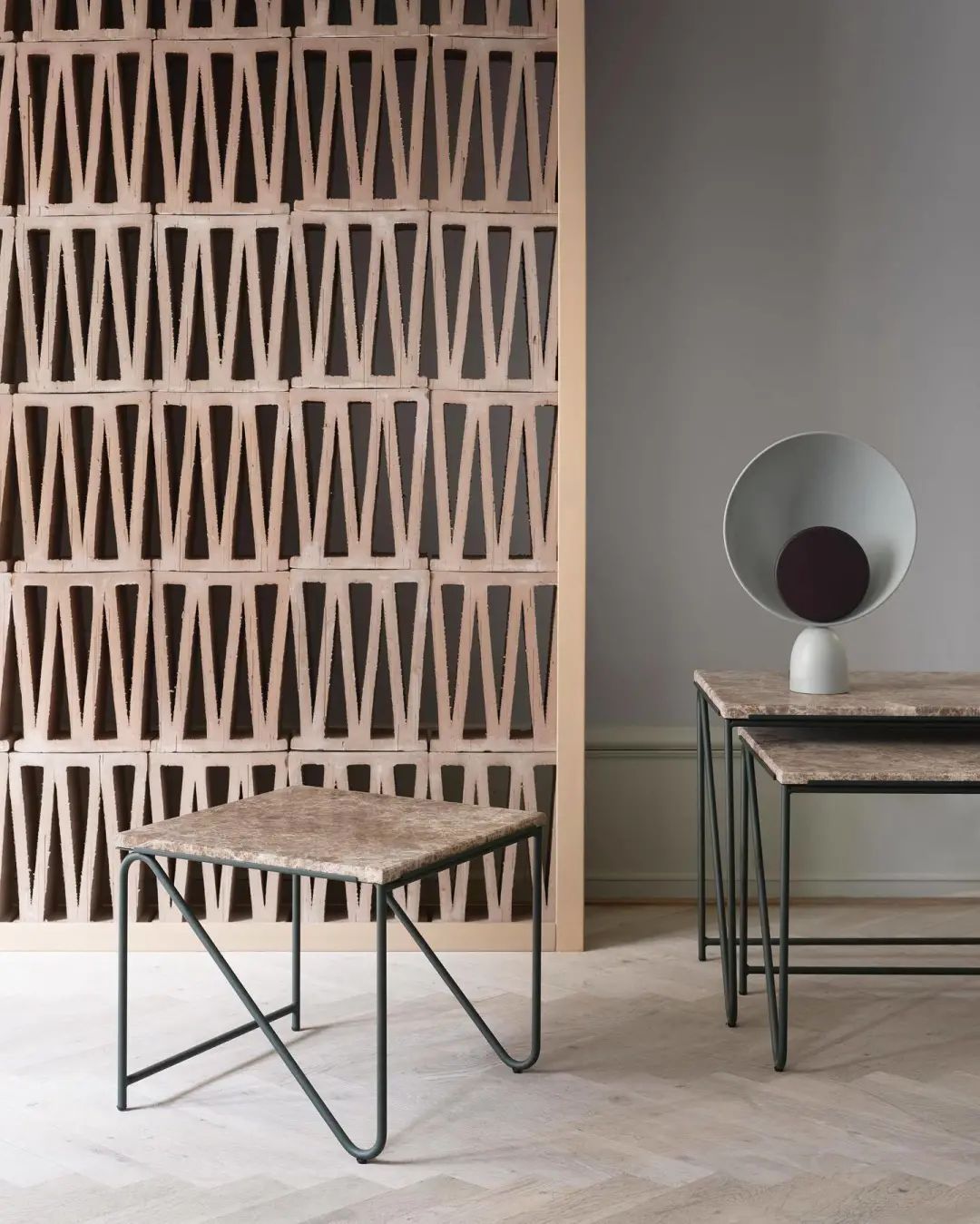 丹麦 PLEASE WAIT to be SEATED 品牌新展厅,艺术瓷砖增添空间魅力-23