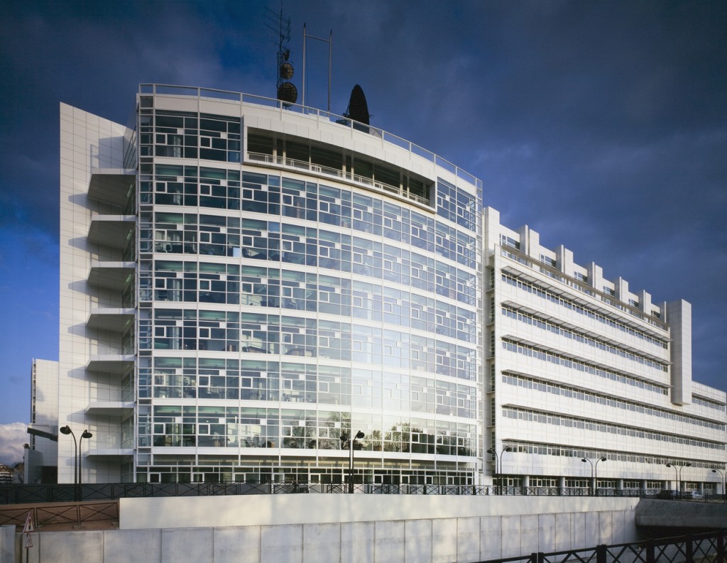 Canal  Headquarters Richard Meier-4