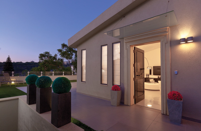 白色外观可变住宅设计丨设计师兼住户 吉莉·斯加尔-29