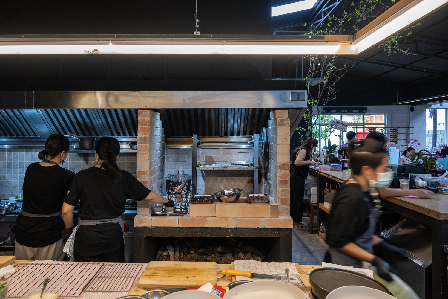 泰国 Gimme Shelter Café and Workshop丨泰国清迈丨Housescape Design Lab-31