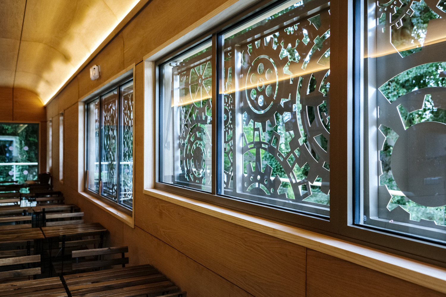 英国南安普敦新地标 · 火车车厢造型咖啡厅-16