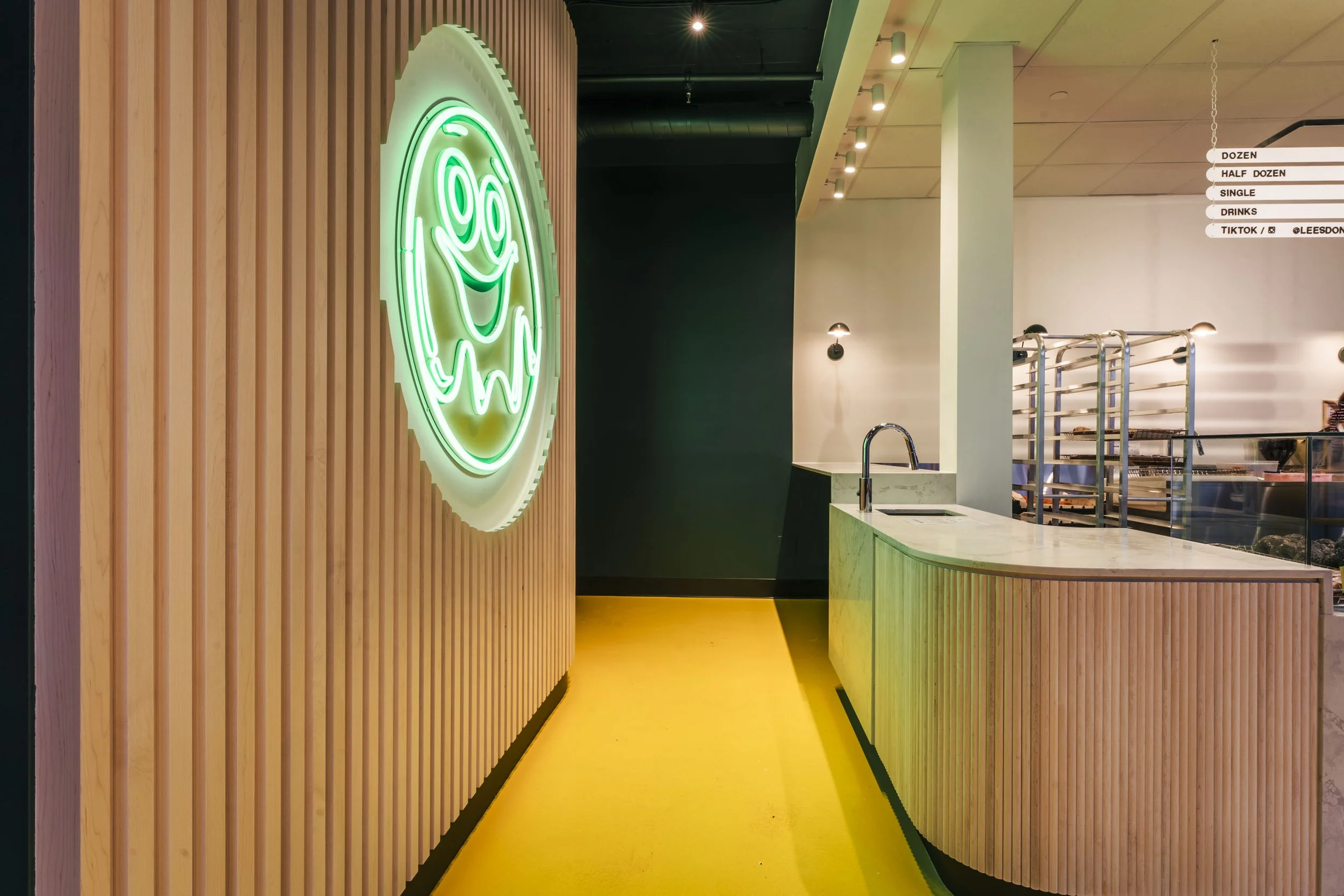 李氏甜甜圈店（煤气镇店）丨CanadaVancouver丨Haeccity Studio Architecture-21