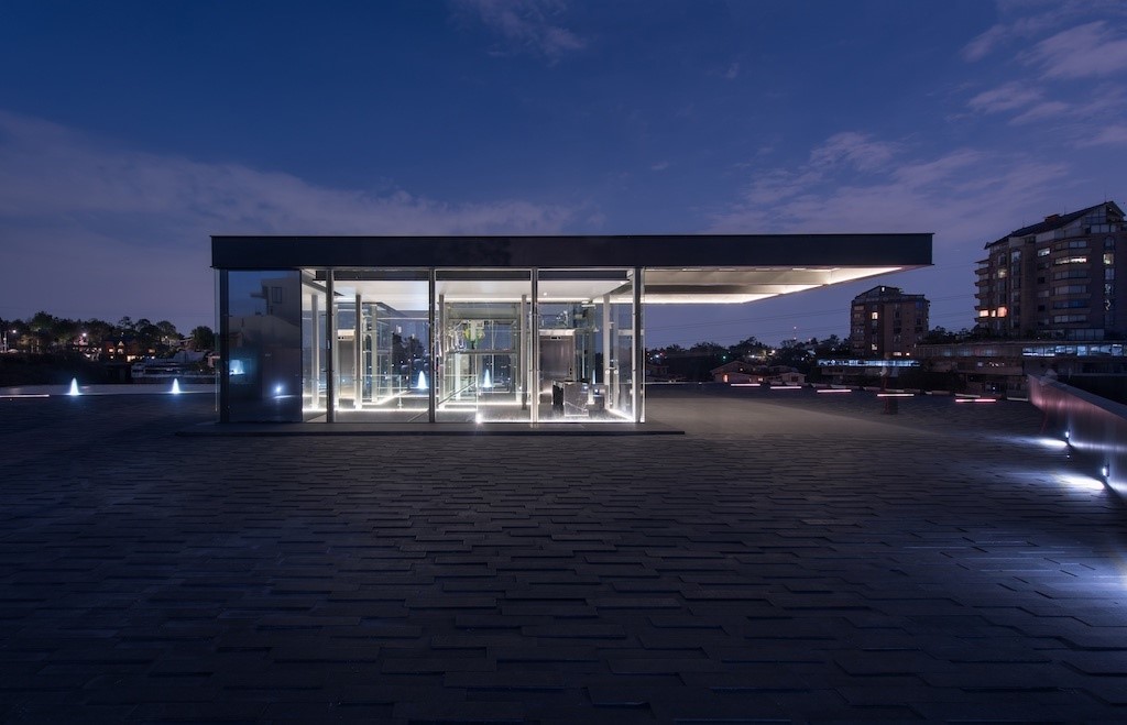 墨西哥城折叠空间豪宅，融入自然的线性设计-22