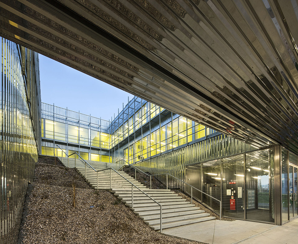 BIOPOLE生物科技企业孵化器，法国 / PERIPHERIQUES Architectes-15