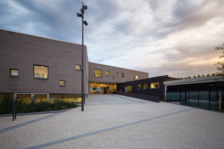 Orgeval Community Center and Event Space   f+f architectes-21