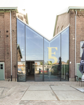 第五 NRE 爵士俱乐部丨荷兰丨De Bever Architecten