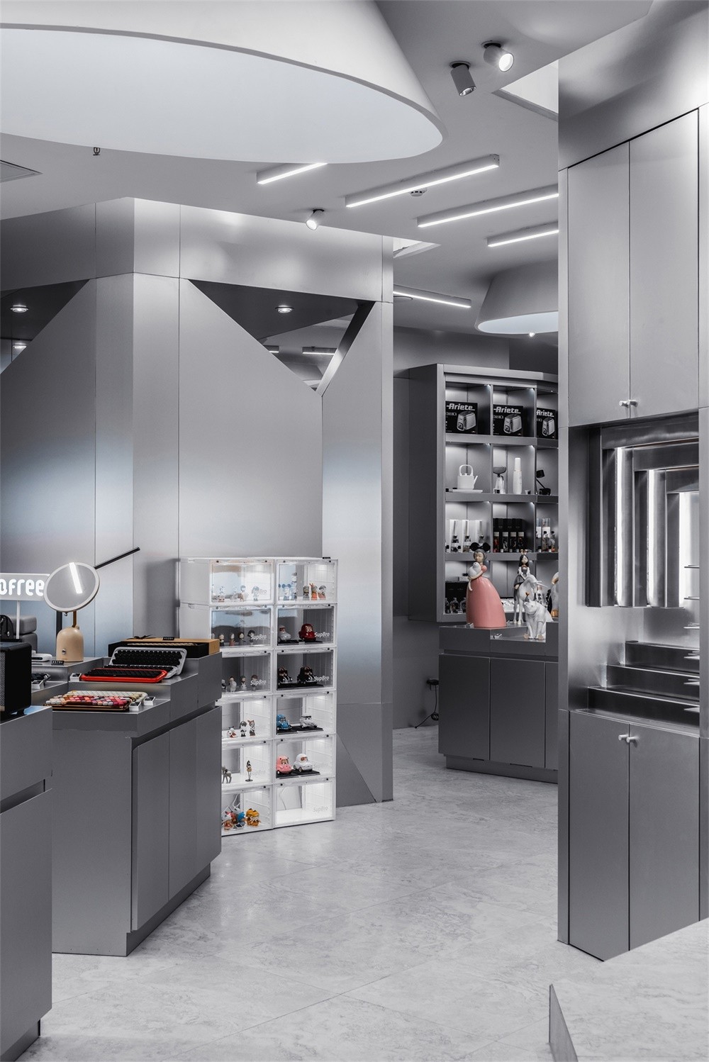 呼和浩特VLAB潮流用品集合店-8