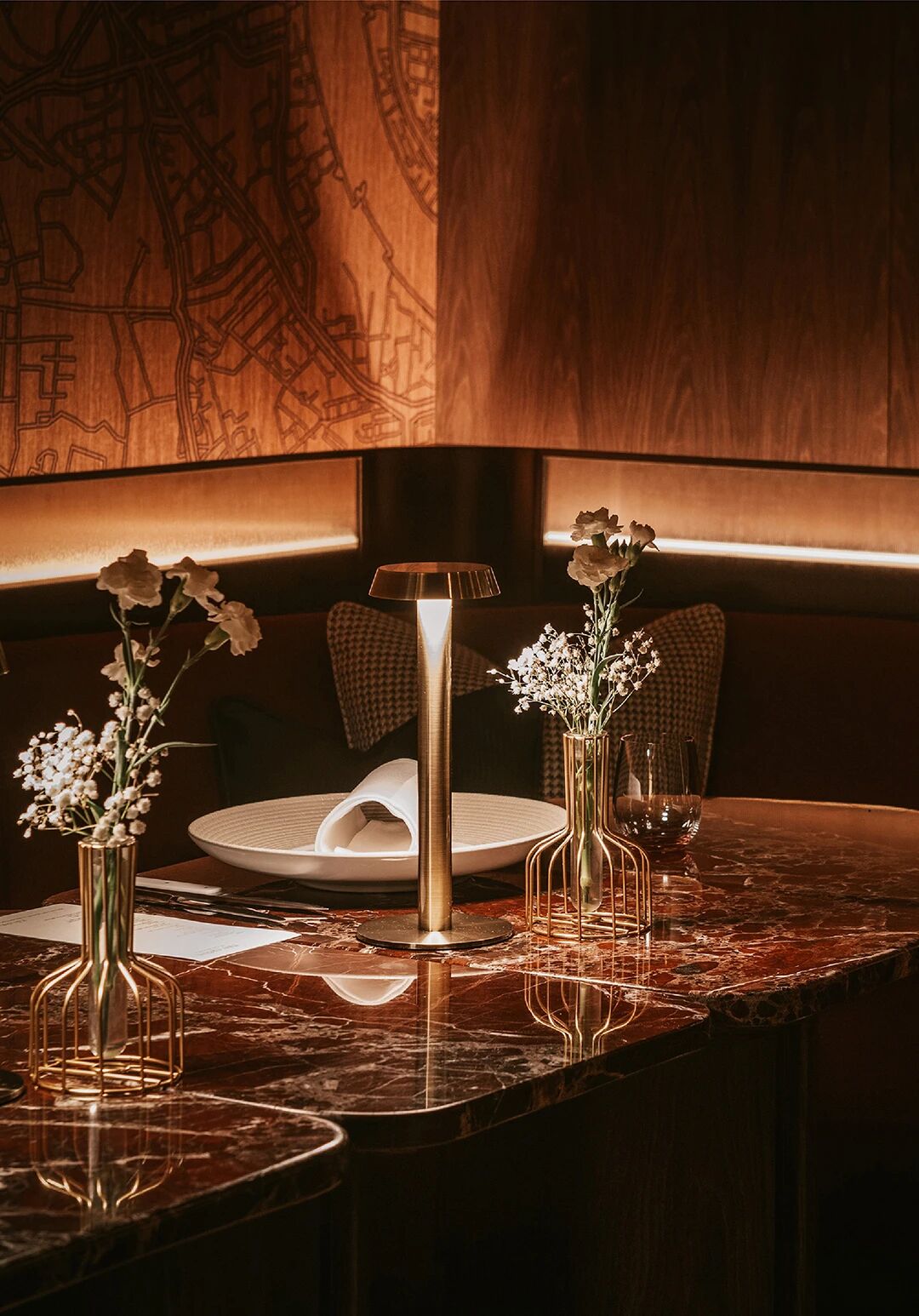 新作｜HBA  雅加达费尔蒙酒店The Crown餐厅 · 英伦风华，天际盛宴-18