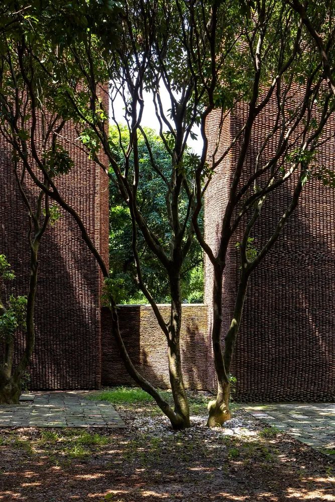 蒙杜库别墅丨几内亚丨Remy Aznar 和 William Tailly-73