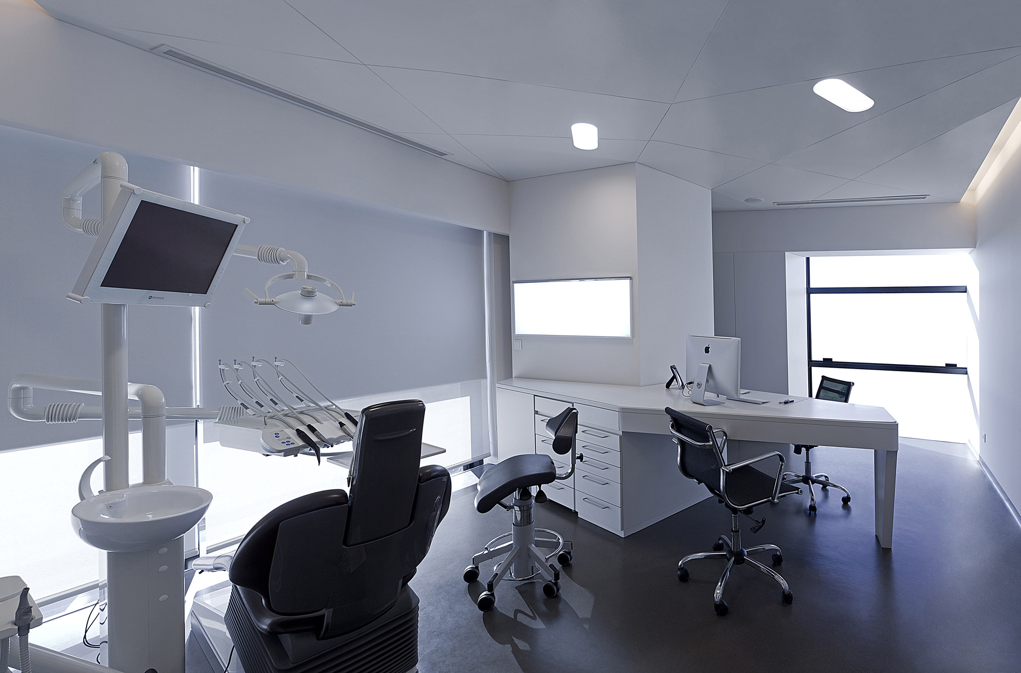 微笑牙医诊所丨葡萄牙丨Central Arquitectos-19