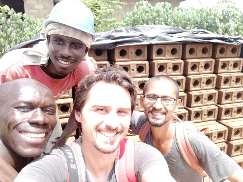 加纳达芒社区学校-41