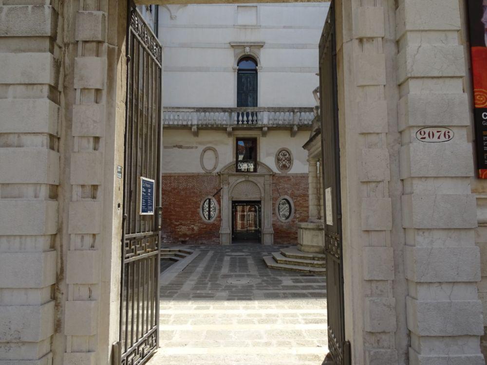 カ・ペーザロ | イタリア の建築【世界建築巡り】-33