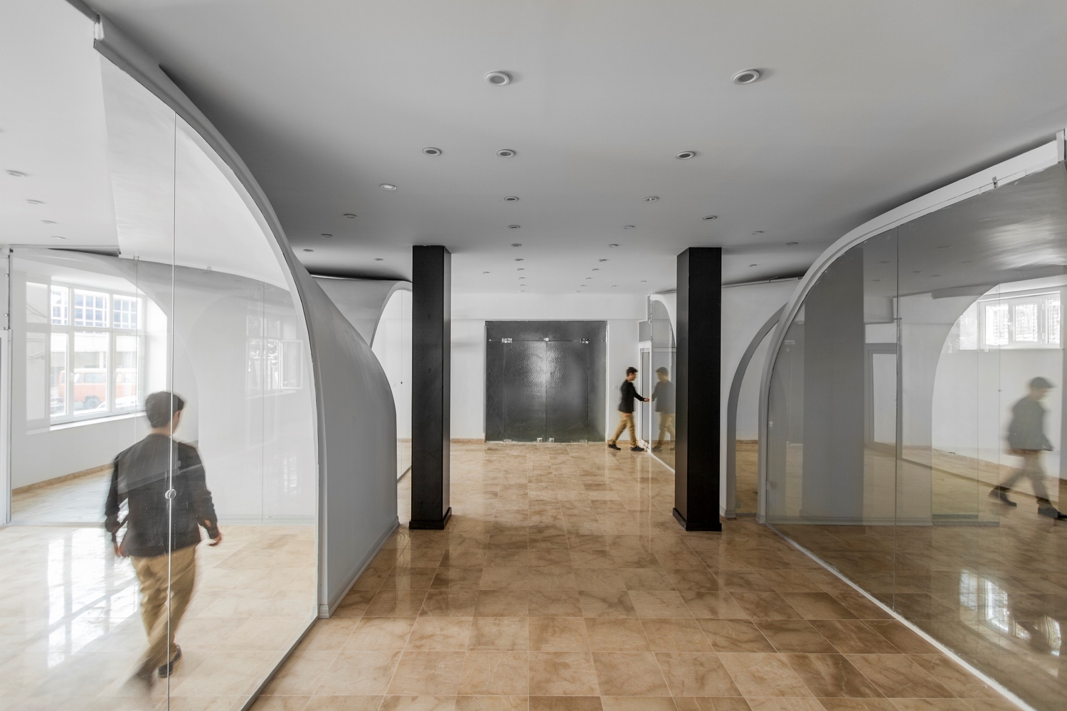 灵活流动的 Hamedan 经济事务展览馆-18